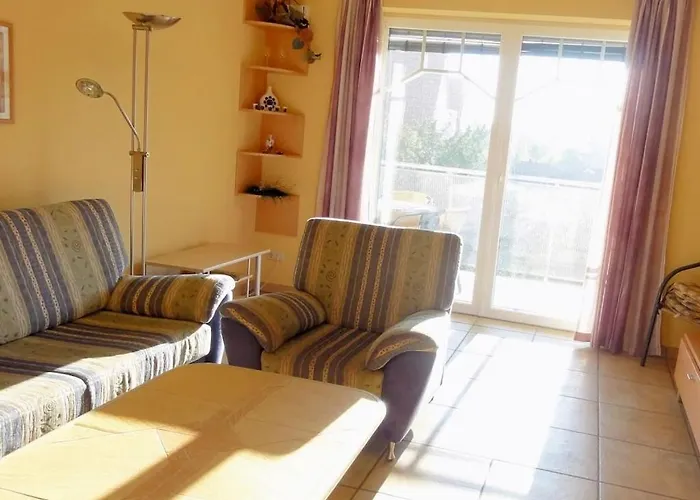 With 2 Bedrooms Holiday home