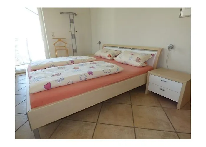 With 2 Bedrooms *